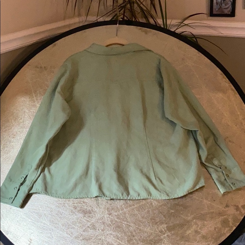 Outdoor jacket - Picture 3 of 3